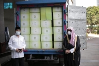 إندونيسيا.. «الشؤون الإسلامية» توزع 1750 سلة غذائية للصائمين 