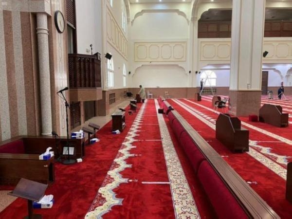 «الشؤون الإسلامية» تغلق 24 مسجداً مؤقتاً وتعيد فتح 18