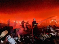 إخماد حريق داخل سوق وسط بغداد