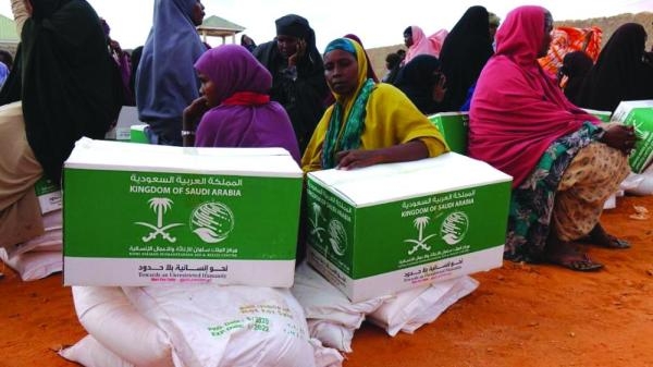 122 طن سلال غذائية لمحتاجي الصومال