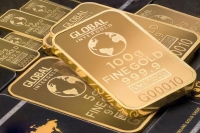 الذهب يرتفع إلى ذروة 3 أشهر مع تراجع الفائدة