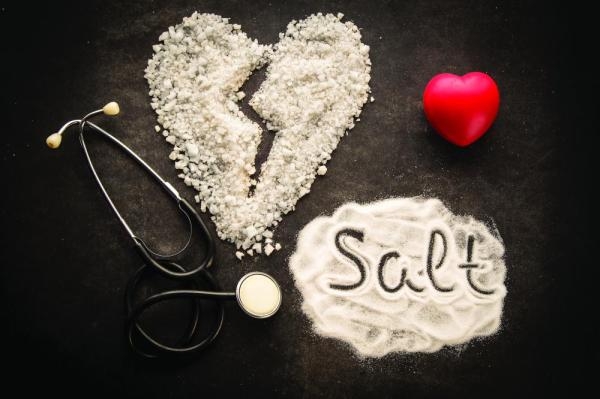 الإفراط في تناول الملح يضعف الجهاز المناعي
