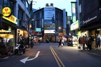 تايوان تشدد القيود بعد ارتفاع الإصابات بكورونا