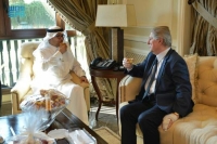بالصور... وفود لبنانية تزور السفير «بخاري»: المملكة صمام أمان العرب