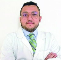 طبيب مبتعث سعودي يعيد البصر لمريض فرنسي