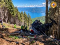 مصرع 14 في إيطاليا جراء سقوط عربة «تليفريك»