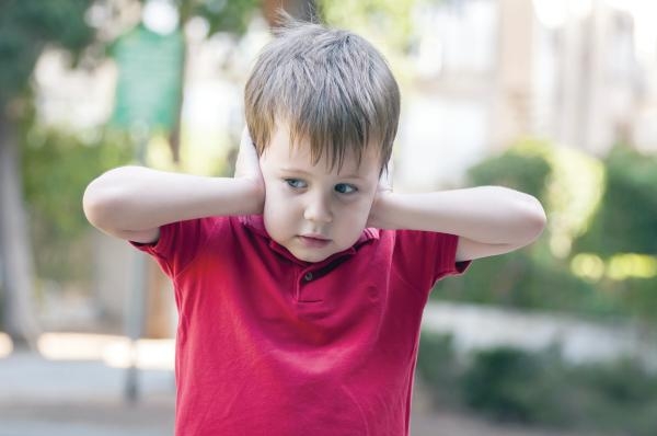 الأطفال أكثر عرضة للإصابة بالتهاب الأذن
