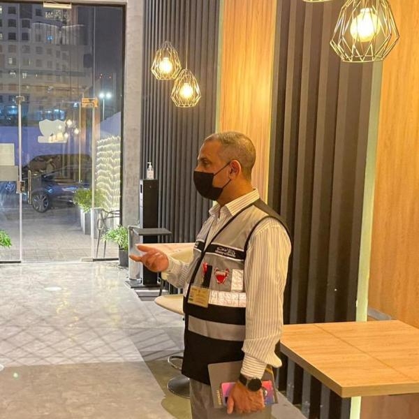 البحرين .. مخالفة 39 مطعم ومقهى مخالف للاحترازات
