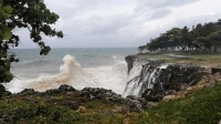 العاصفة "إلسا" تضرب جامايكا وتقترب من كوبا