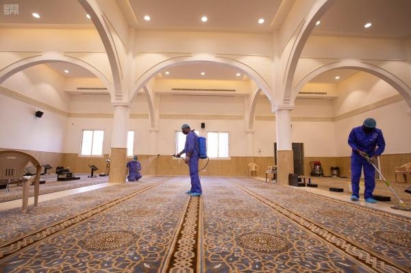 إعادة افتتاح مسجدين بعد تعقيمها في منطقتين