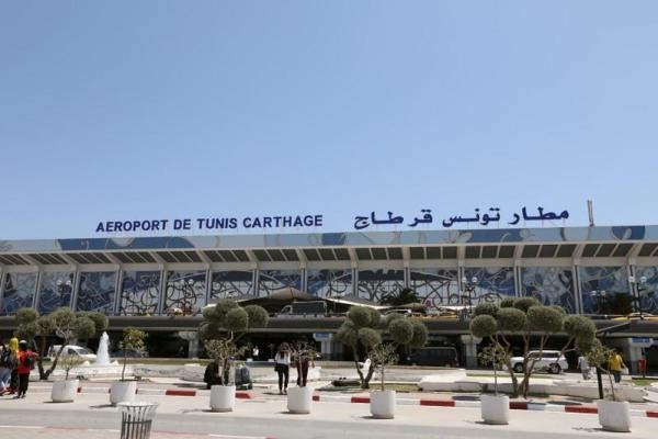 تونس.. استنفار أمني بمطار قرطاج وقرارات بمنع السفر 