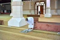 إعادة افتتاح مسجدين بعد تعقيمهما في الرياض