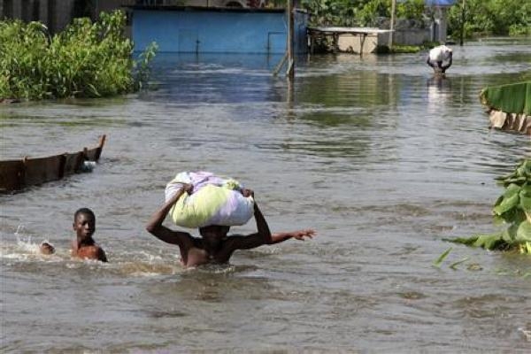 عشرات القتلى وآلاف المتضررين جراء الفيضانات في النيجر