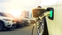 نمو مبيعات المركبات الكهربائية يفوق صناعة السيارات الأوسع نطاقًا