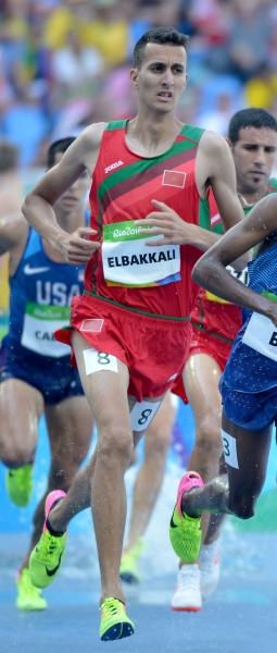 المغربي البقالي يفوز بذهبية سباق ثلاثة آلاف متر موانع