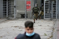 الاحتلال يعتقل 3 فلسطينيين من حي الشيخ جراح