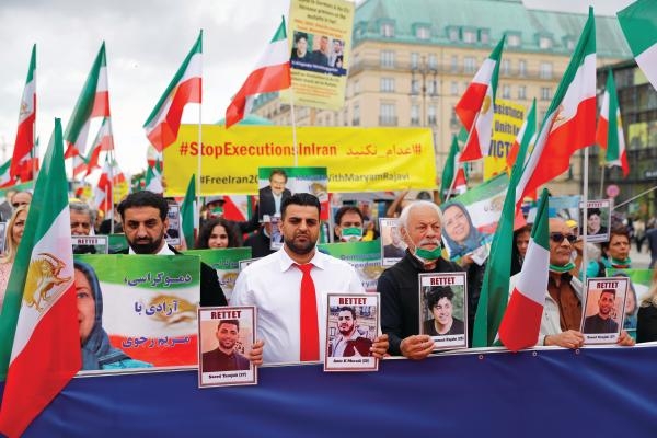المعارضة الإيرانية تستنكر دعم أوروبا لـ «رئيسي».. وتطالب بمحاكمة قادة الملالي
