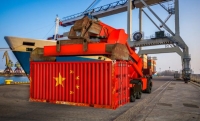 آلة التصدير الصينية تستمر في النشاط رغم «كوفيد- 19» والطقس القاسي