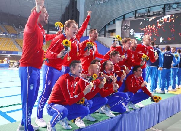 المنتخب الصربي يتوج بذهبية كرة الماء للرجال