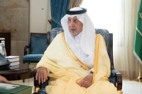 أمير مكة يتسلم خطط العودة الآمنة الحضورية