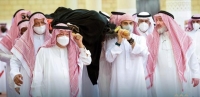 أمير الرياض بالنيابة يؤدي صلاة الميت على الأميرة دلال بنت سعود بن عبدالعزيز