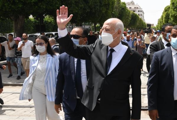قانونيون تونسيون: الرئيس سعيد أعلن وفاة البرلمان الإخواني