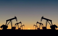 النفط يرتفع جراء المخاوف بشأن الإمدادات