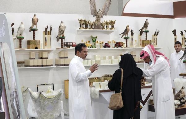 «معرض الصقور».. متحف مفتوح لتراث الجزيرة العربية