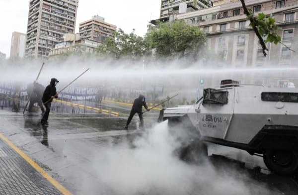 تشيلي تعلن الطوارئ لمواجهة أعمال العنف في الجنوب