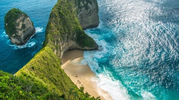 المملكة بينهم .. الجزر الإندونيسية تفتح أبوابها لـ 19 دولة