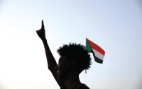 الخلافات تتصاعد في السودان.. مظاهرة تأييدا للجيش في الخرطوم