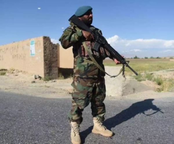 هجوم مسلّح يودي بحياة جندي على نقطة أمنية شمال غرب باكستان