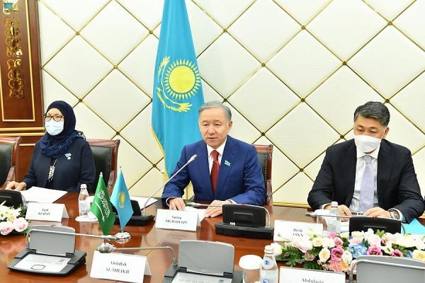 «رئيس الشورى» يعقد جلسة مباحثات مع «رئيس النواب الكازاخستاني»