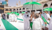 «شؤون الحرمين» توزع 10 آلاف مظلة بالحرم المكي