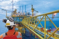 «الناصر»: احتياطات النفط تنخفض وعجز متوقع للمعروض في 2022