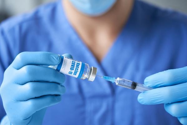 استبعاد الرضاعة الطبيعية من قائمة موانع اللقاح الروسي