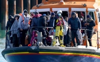 فرنسا: وفاة مهاجر وفقدان آخر أثناء محاولة لعبور القنال الإنجليزي