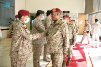 قائد القوات المشتركة يستعرض العمليات العسكرية مع رئيس هيئة الأركان اليمنية