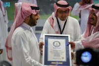 معرض الرياض للسيارات يضم إلى مجموعته أكبر مجسّم لـ «فورمولا 1»