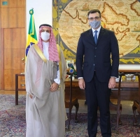 وزير الخارجية يناقش الاستقرار في المنطقة والعالم مع نظيره البرازيلي