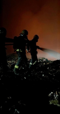 «مدني أبها» يباشر حريقًا اندلع شمال المدينة