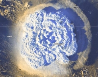 رصد تسونامي في اليابان وجزر المحيط الهادي بعد نشاط بركاني في «تونجا»
