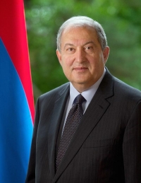 رئيس أرمينيا يقدم استقالته من منصبه