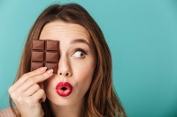 دراسة: الشوكولاتة تخفض خطر وفاة الشباب 12 %