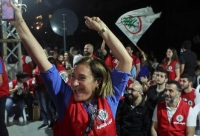 اللبنانيون يبدؤون مشوار استعادة سيادة بلادهم ببرلمان جديد