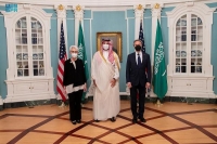 الأمير خالد بن سلمان يستعرض العلاقات الإستراتيجية مع وزير الخارجية الأمريكي