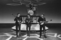فرقة البيتلز أشهر الفرق الغنائية - مشاع إبداعي