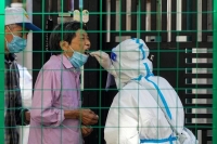 الصين تسجل 143 إصابة جديدة بفيروس كورونا