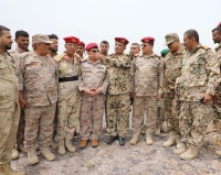 وزير الدفاع اليمني: الاستقرار والسلام لن يتحققا إلا بإنهاء تمرد الحوثي