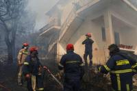 حريق في غابات «ليسبوس» اليونانية والسلطات تخلي منتجعات ساحلية